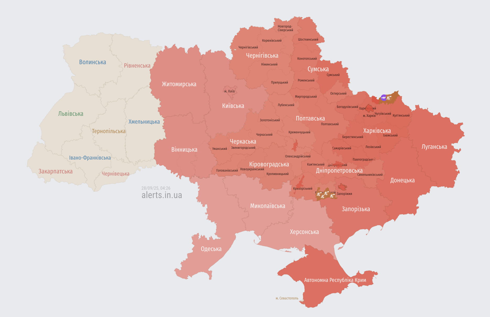 Украина пережила самую массированную воздушную атаку за год: враг запустил сотни "Шахедов", "Кинжалы" и ракеты с Ту-95МС. Все детали, фото и видео