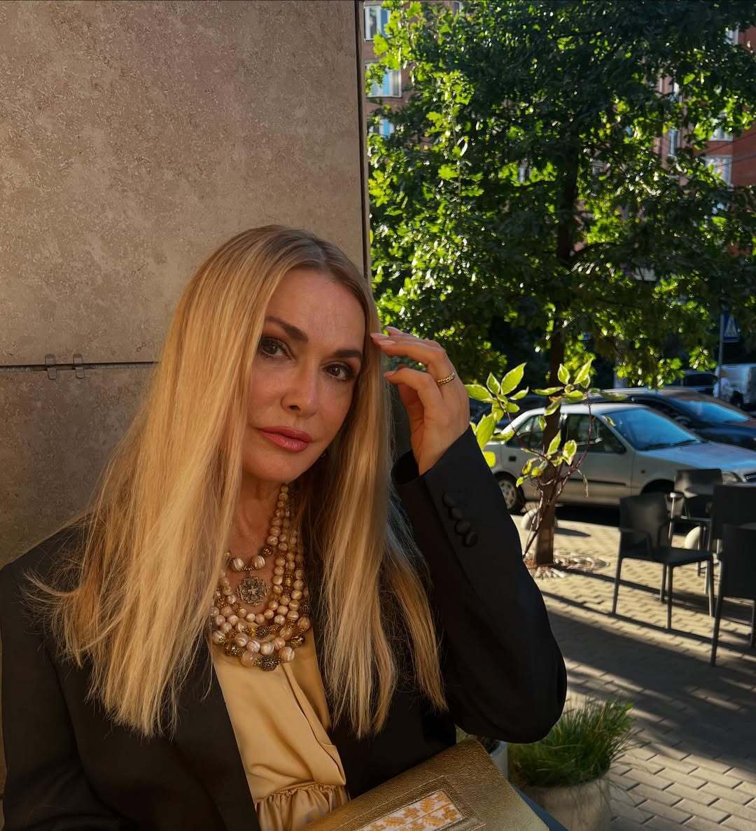 Ольга Сумська різко відповіла на запитання про вік і зізналася, що хоче змінити у своєму тілі до 60 років. Відео