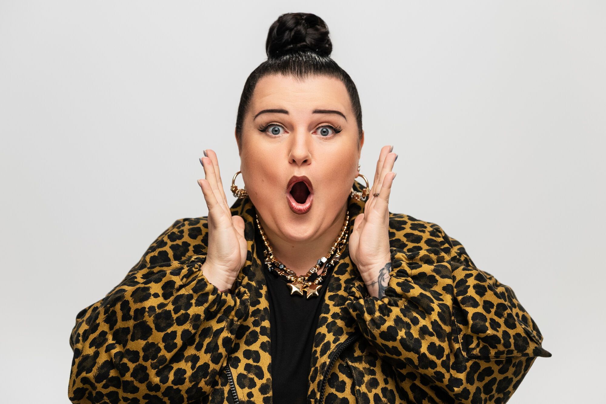 "А хто хейтить": Alyona Alyona випустила саундтрек до нової української комедії "10 блогерят"