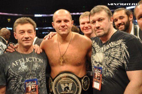 Не простоїть і хвилини: тренер росіянина Ємельяненка заявив, що Усику "нічого робити в ММА"