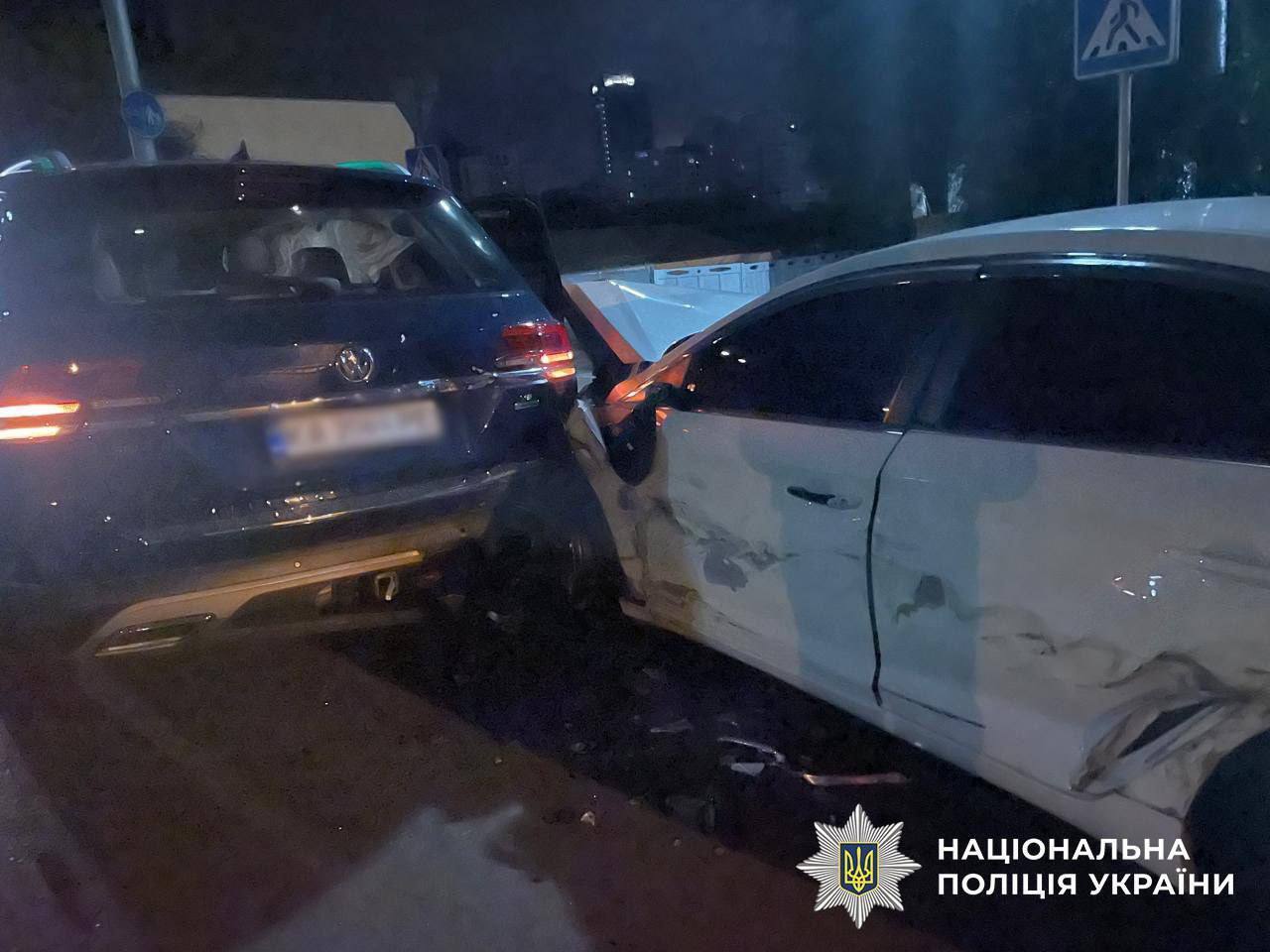 У Києві п’яний водій-іноземець протаранив легковик: є постраждалий. Фото та подробиці