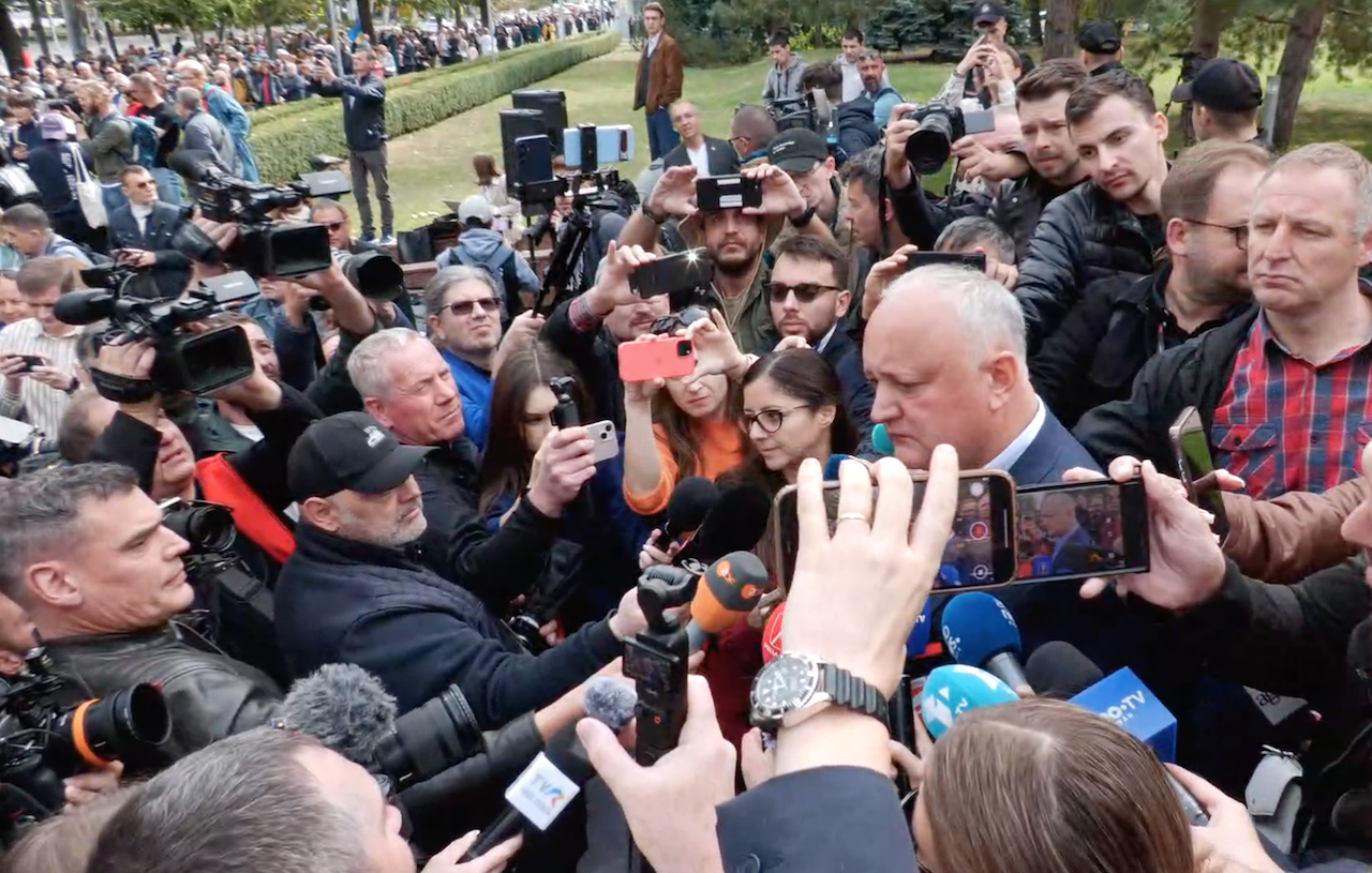 "Украина здесь командовать не будет": в Молдове пророссийские силы устроили акцию после выборов, но есть "нюанс". Фото и видео