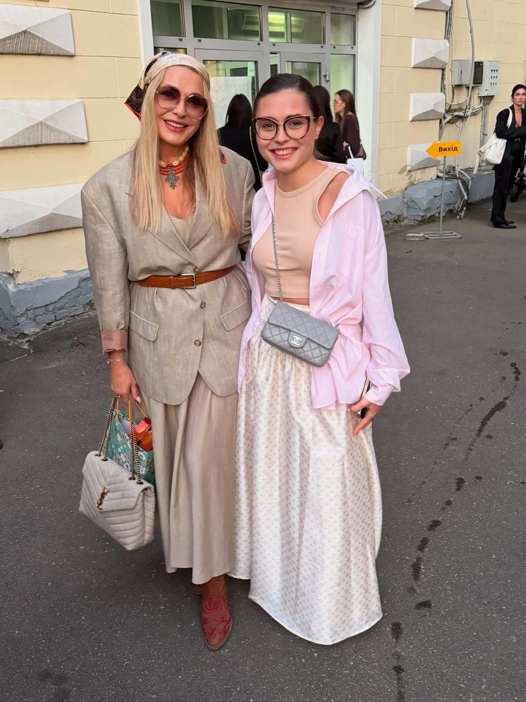 "Хто, як не мама?" Ольга Сумська зізналася, скільки тисяч вклала в бізнес доньки, та пояснила, чому сама не носить її речі