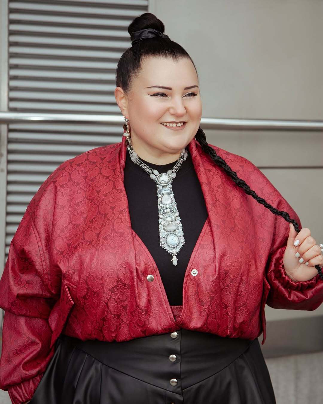 34-річна Alyona Alyona назвала причини, чому ще не може стати мамою