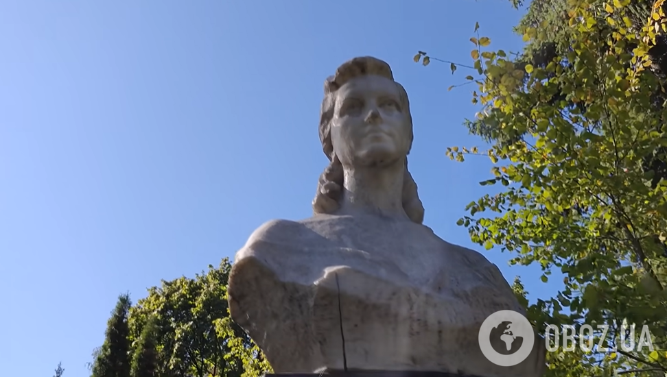 Блогер шокував виглядом занедбаної могили української оперної легенди. Фото