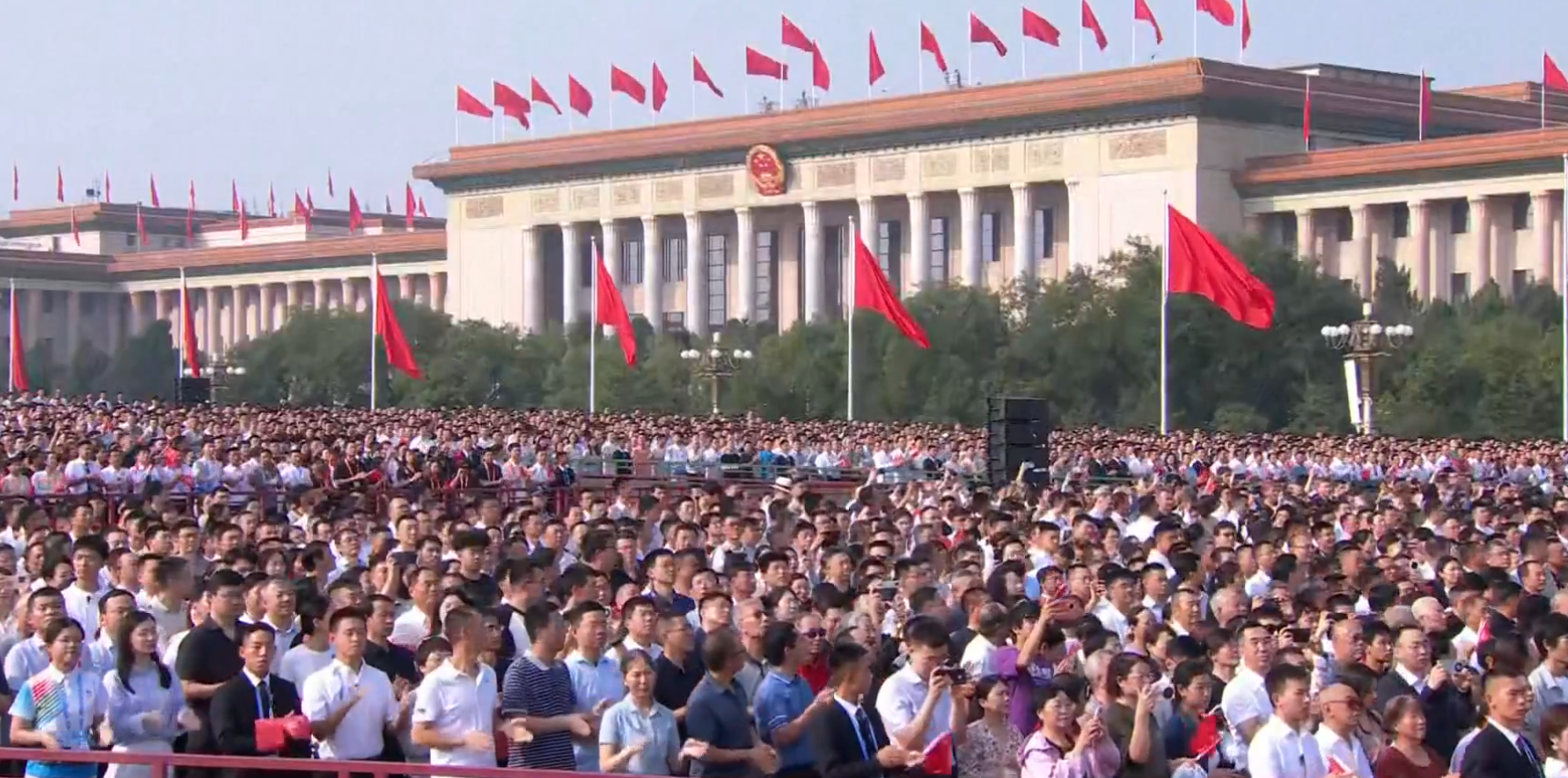 "Мир або війна": Сі Цзіньпін на масштабному військовому параді в Пекіні заявив, що світ стоїть перед вибором. Фото і відео