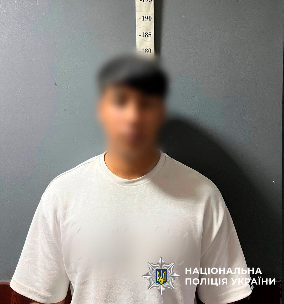 У Києві в Гідропарку підліток заради розваги жорстоко побив перехожого та пограбував його. Подробиці та фото