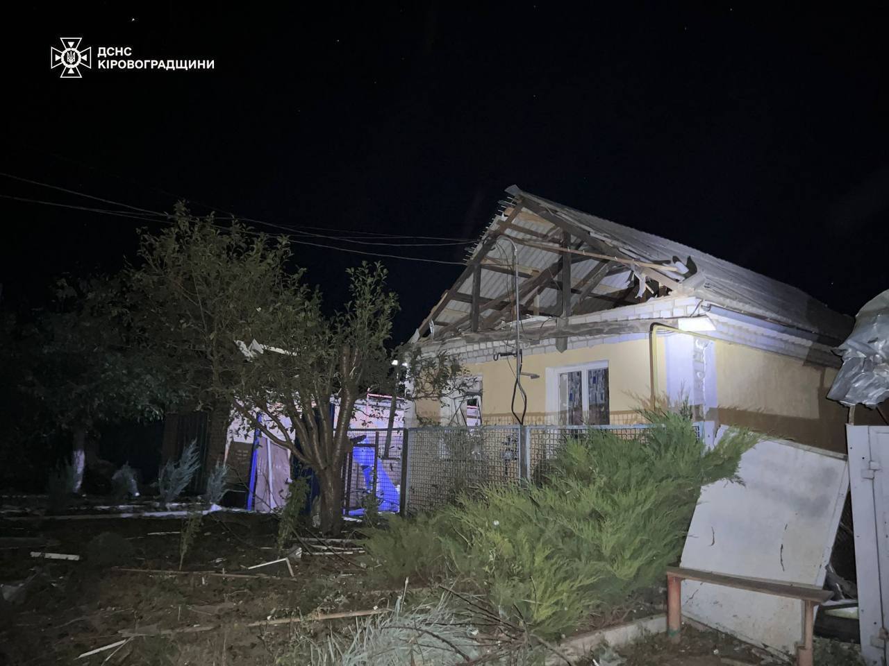 РФ атаковала объекты "Укрзализныци" в Кировоградской области: есть травмированные, люди остались без света. Фото
