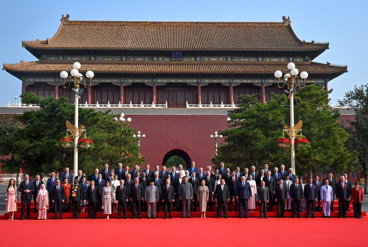 Бросили вызов США: почему появление Си Цзиньпина с Путиным и Ким Чен Ыном на параде в Китае знаковое и какая деталь "раскрыла карты"