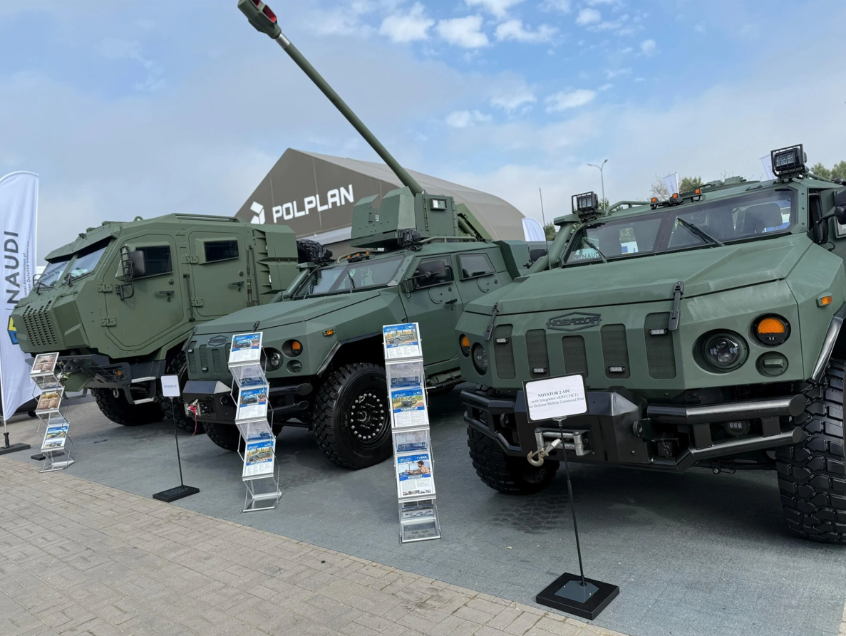 Усиленная защита и пункт управления ПВО: "Украинская бронетехника" представила обновленные машины "Новатор"