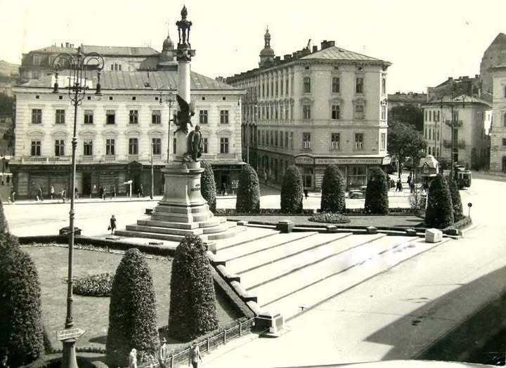 Яким був Львів у 40-х: архівні фото