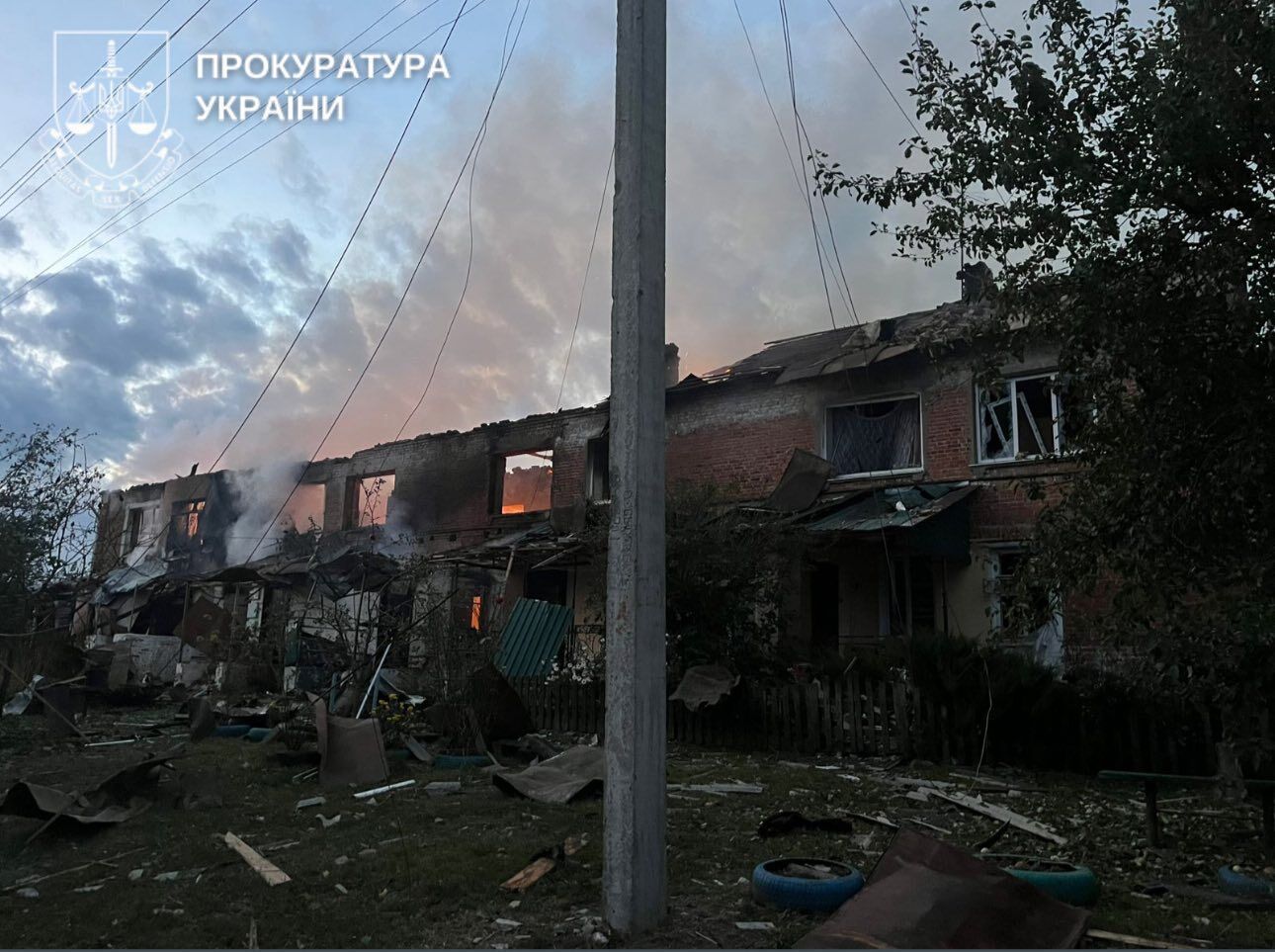 Окупанти ударом по Сумщині вбили подружжя з двома маленькими дітьми. Фото