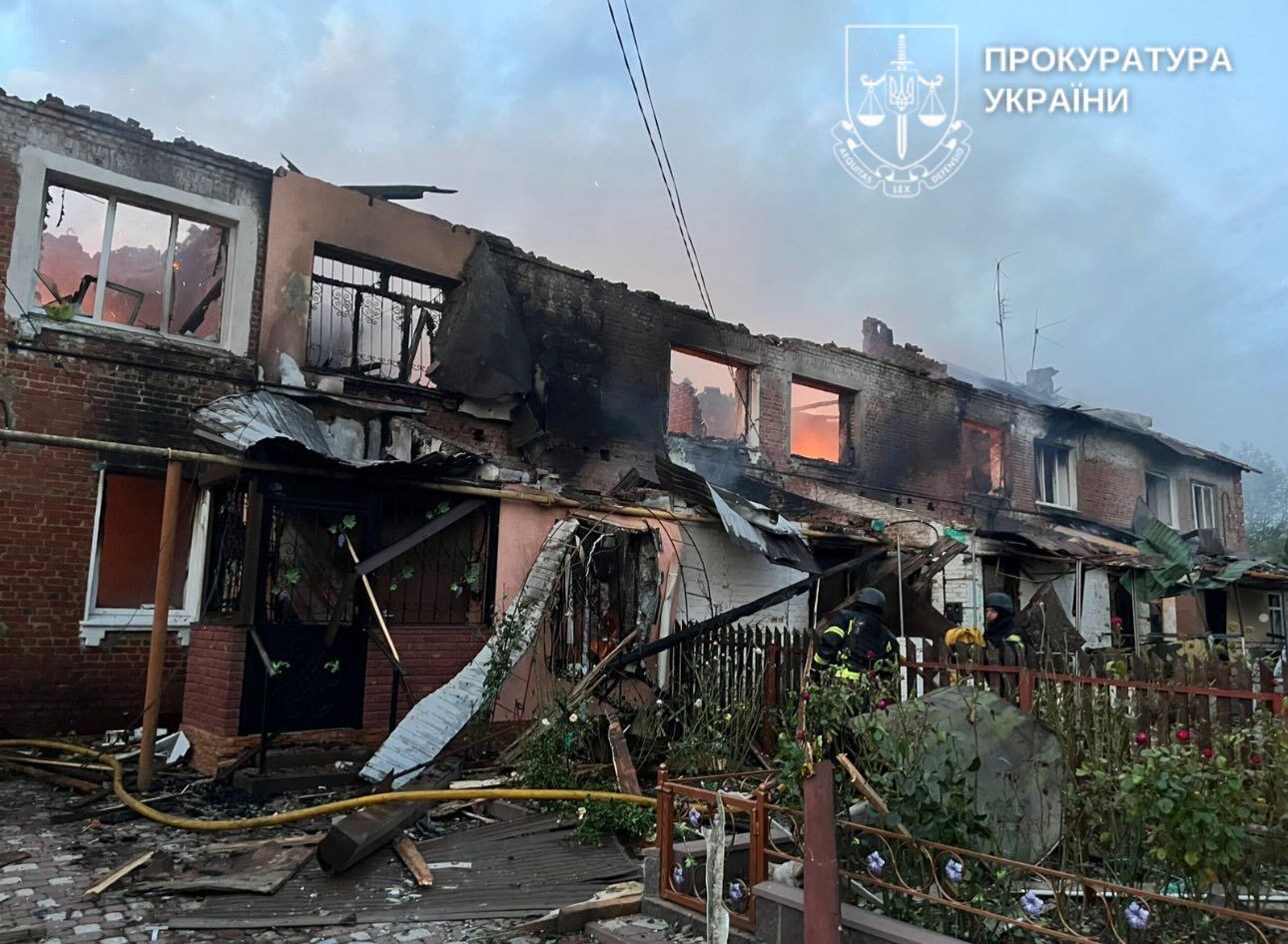 Окупанти ударом по Сумщині вбили подружжя з двома маленькими дітьми. Фото