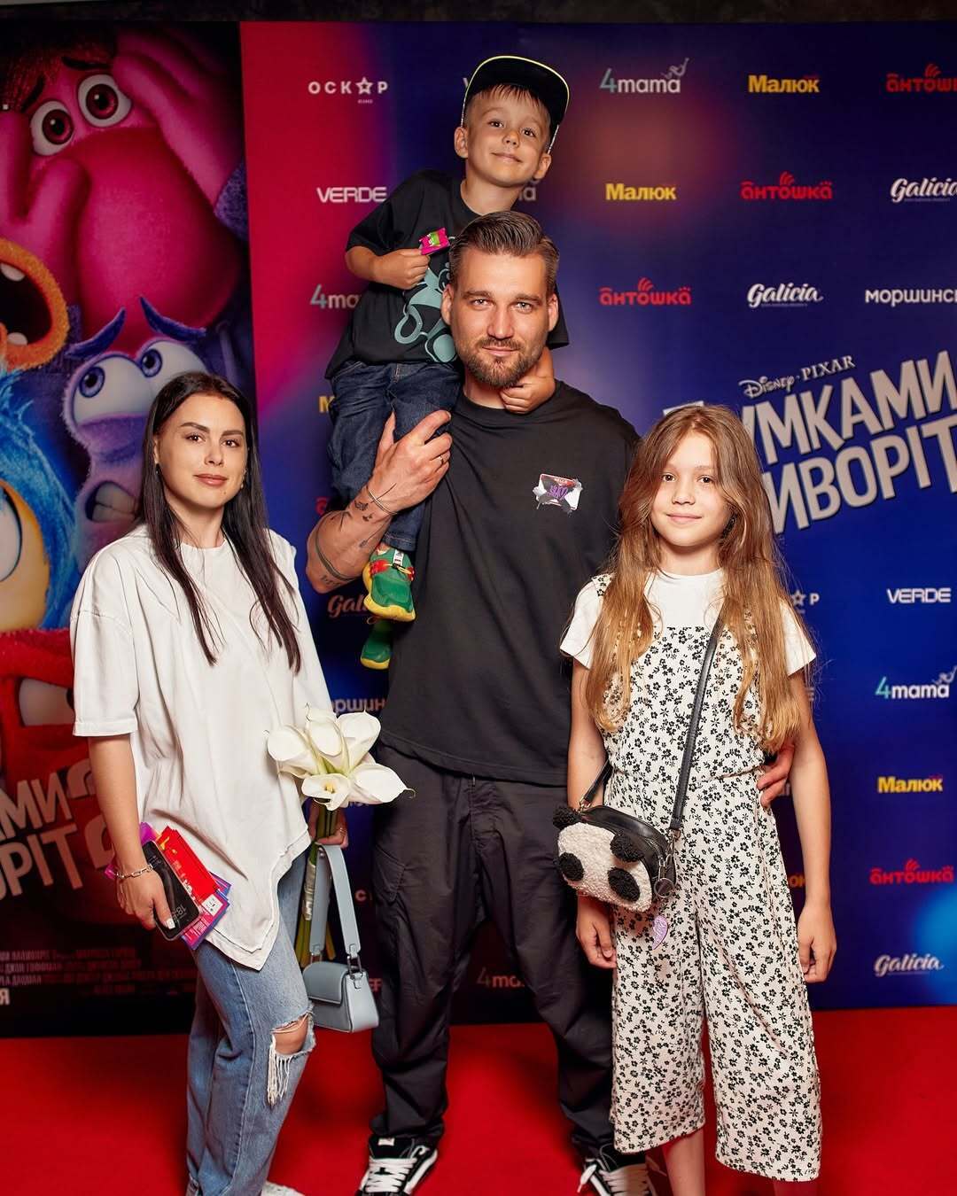 Убегали от журналистов: разведенную Наталью Денисенко с "любовником" заметили в VIP-секторе на концерте Пивоварова