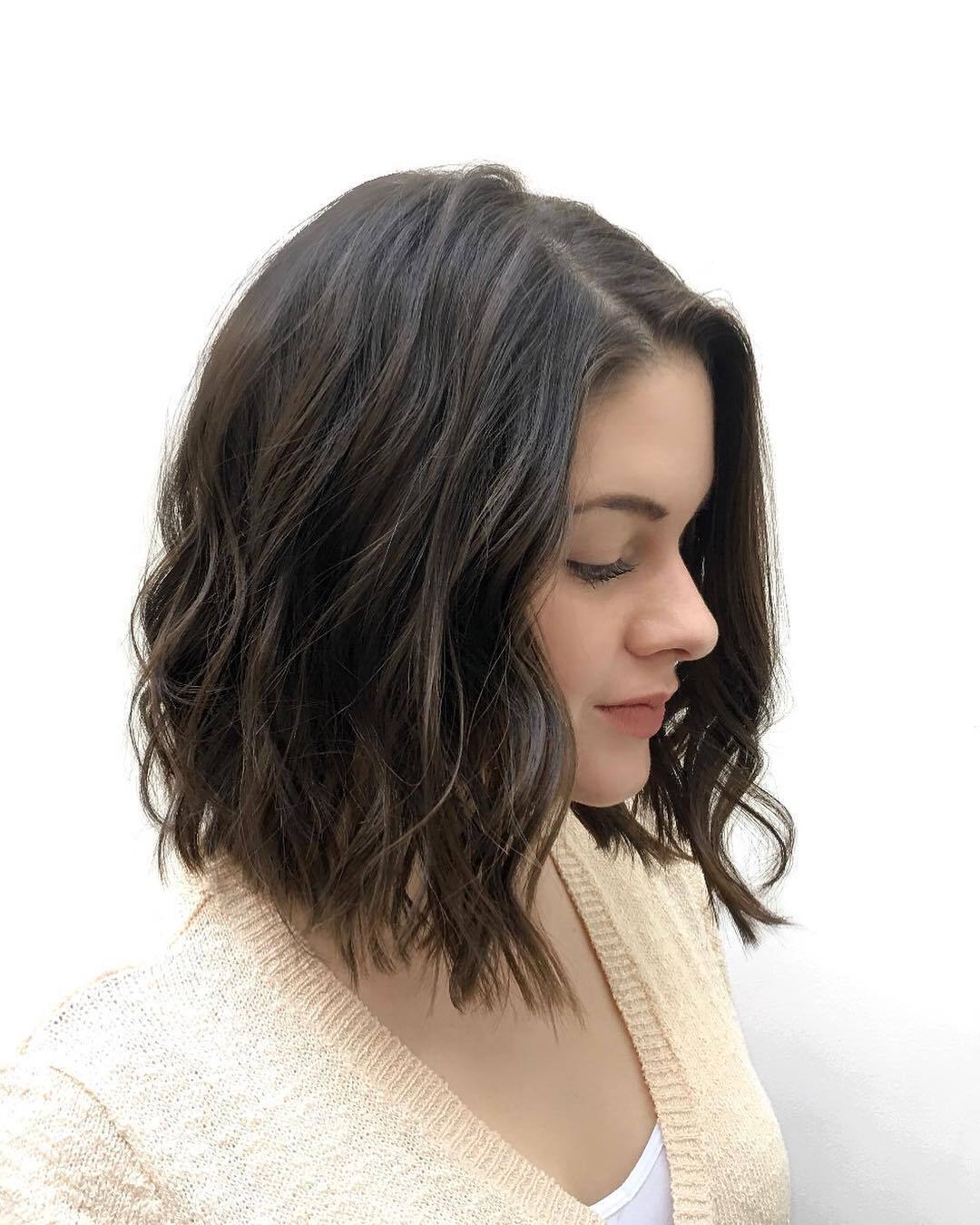 Найкращі стрижки для обличчя у формі серця: поради стилістів