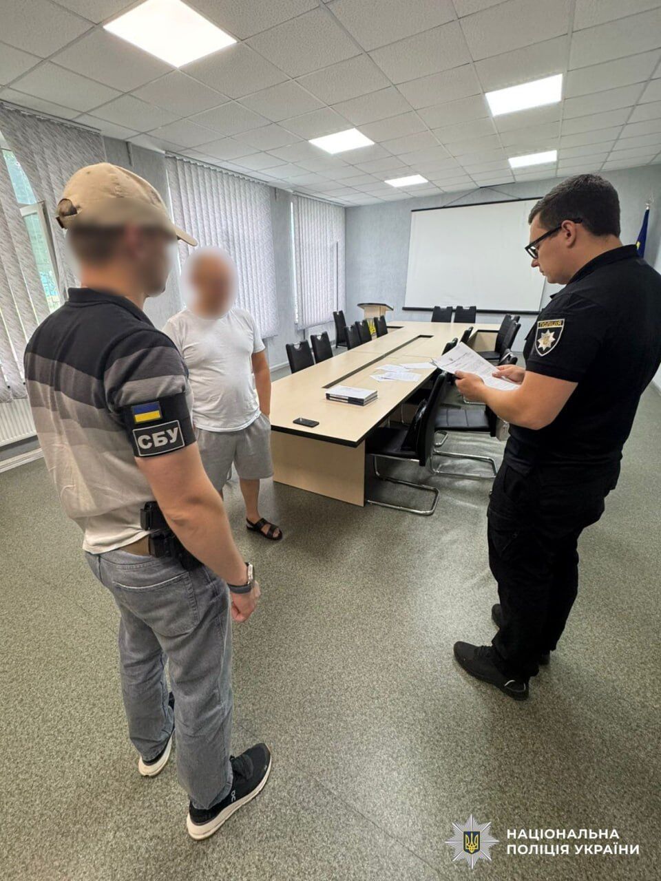 За взятку обещал службу в тылу и дальнейшее списание: полиция разоблачила деловода одной из воинских частей. Фото