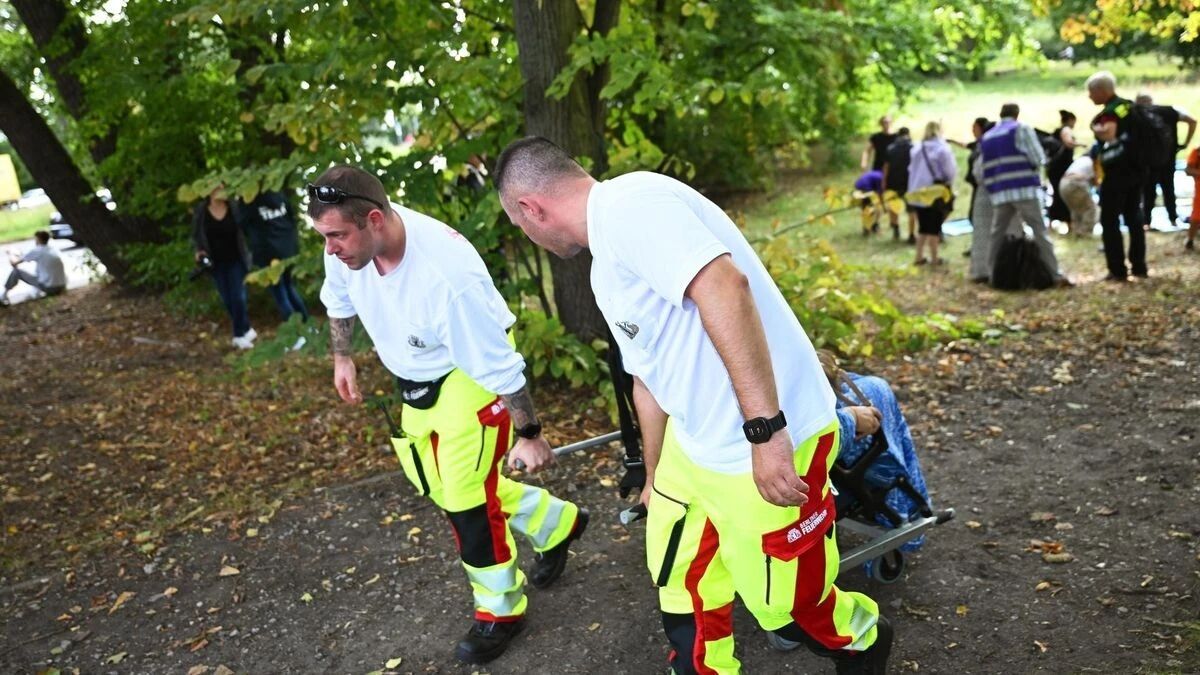 В Берлине автомобиль наехал на людей: пострадали дети и учительница