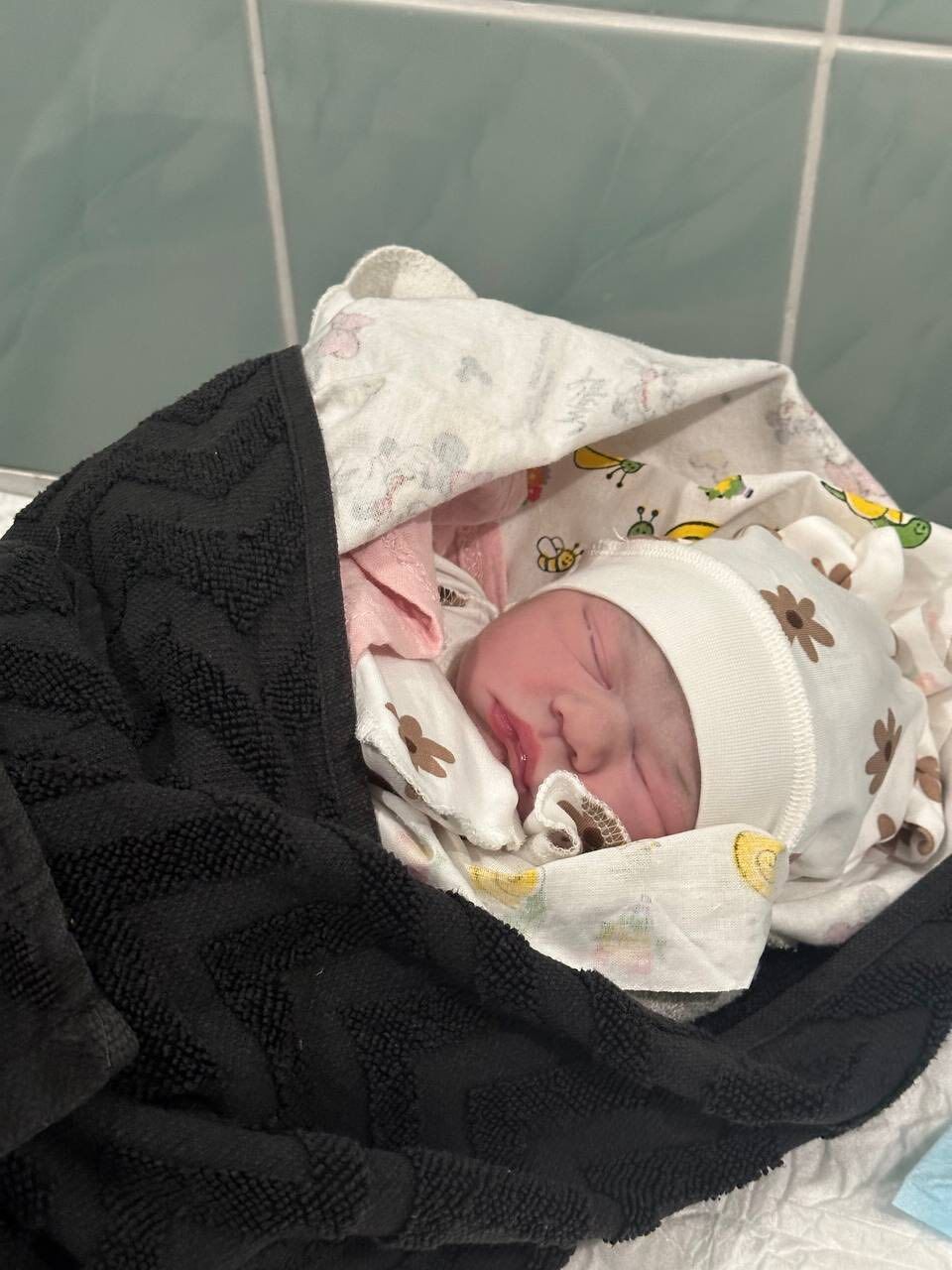 В Калуше во время российской атаки в укрытии роддома родились двое детей. Фото