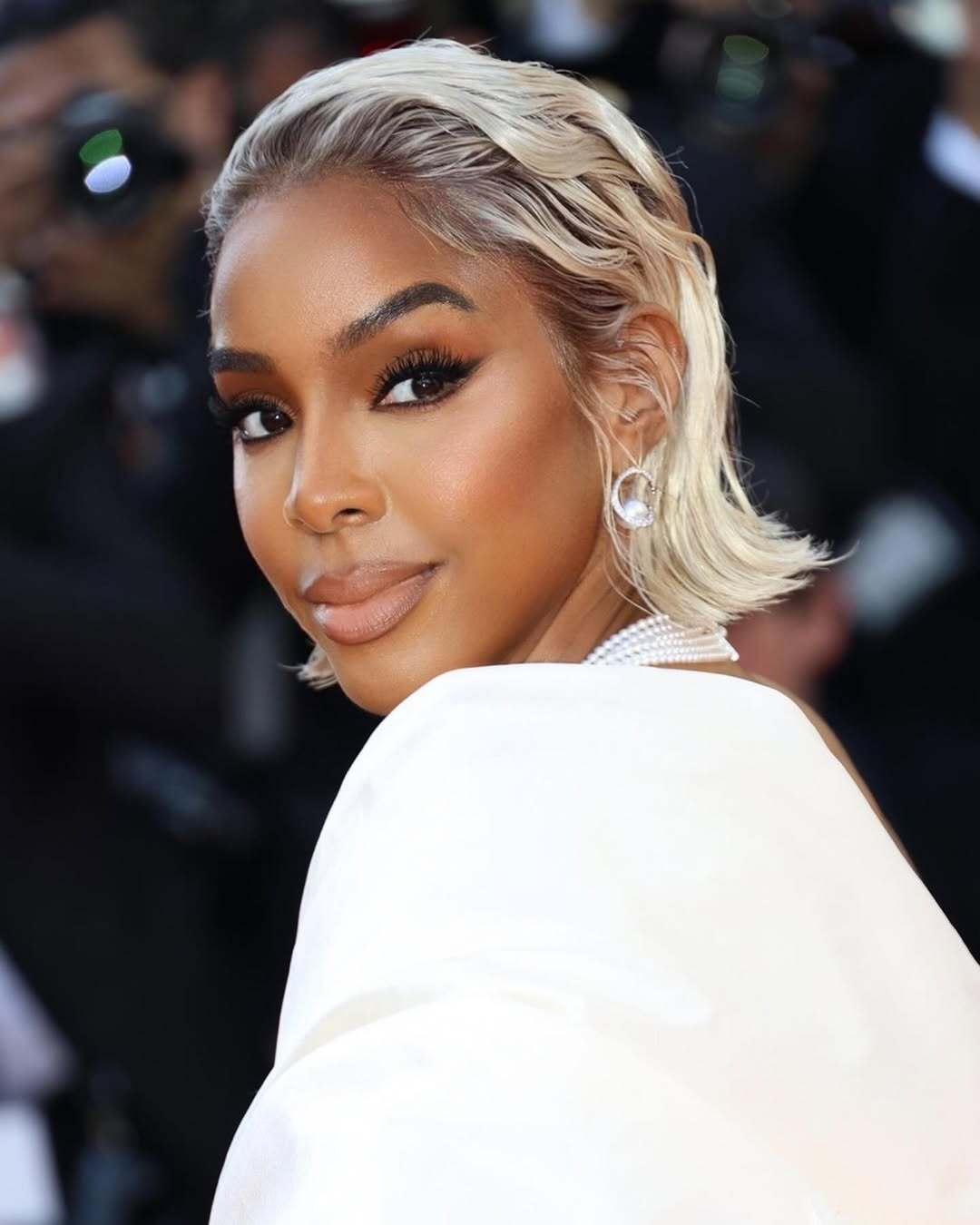 Кому найкраще підійде трендовий текстурований боб:  поради стилістки