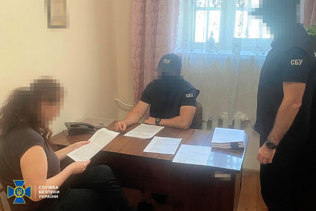 Сливали координаты: СБУ разоблачила агентурную группу российского ГРУ, которая наводила авиаудары по Днепропетровщине. Фото