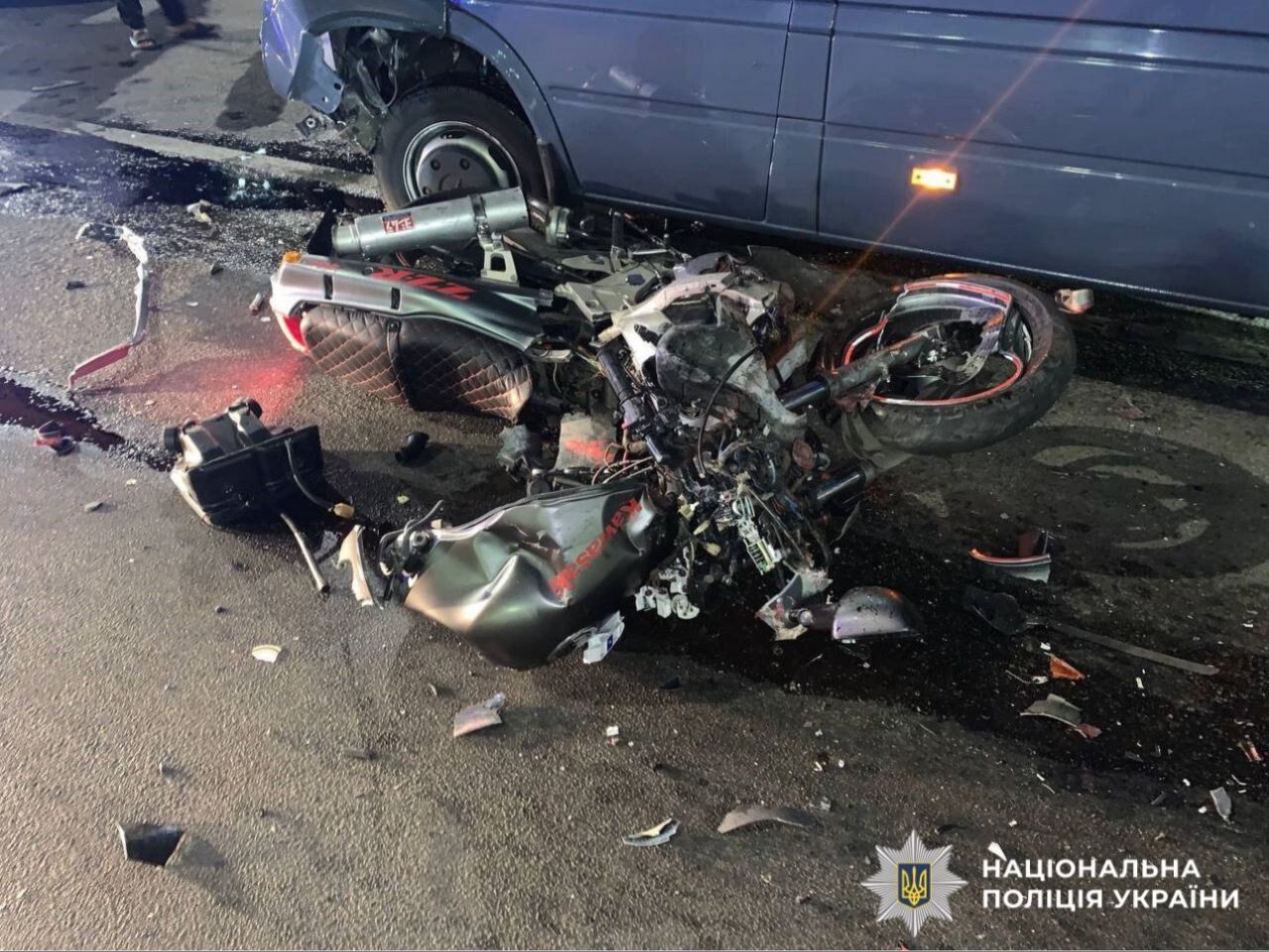 На Київщині водійка Mercedes зіткнулась із 14-річним мотоциклістом: підліток загинув. Подробиці ДТП та фото
