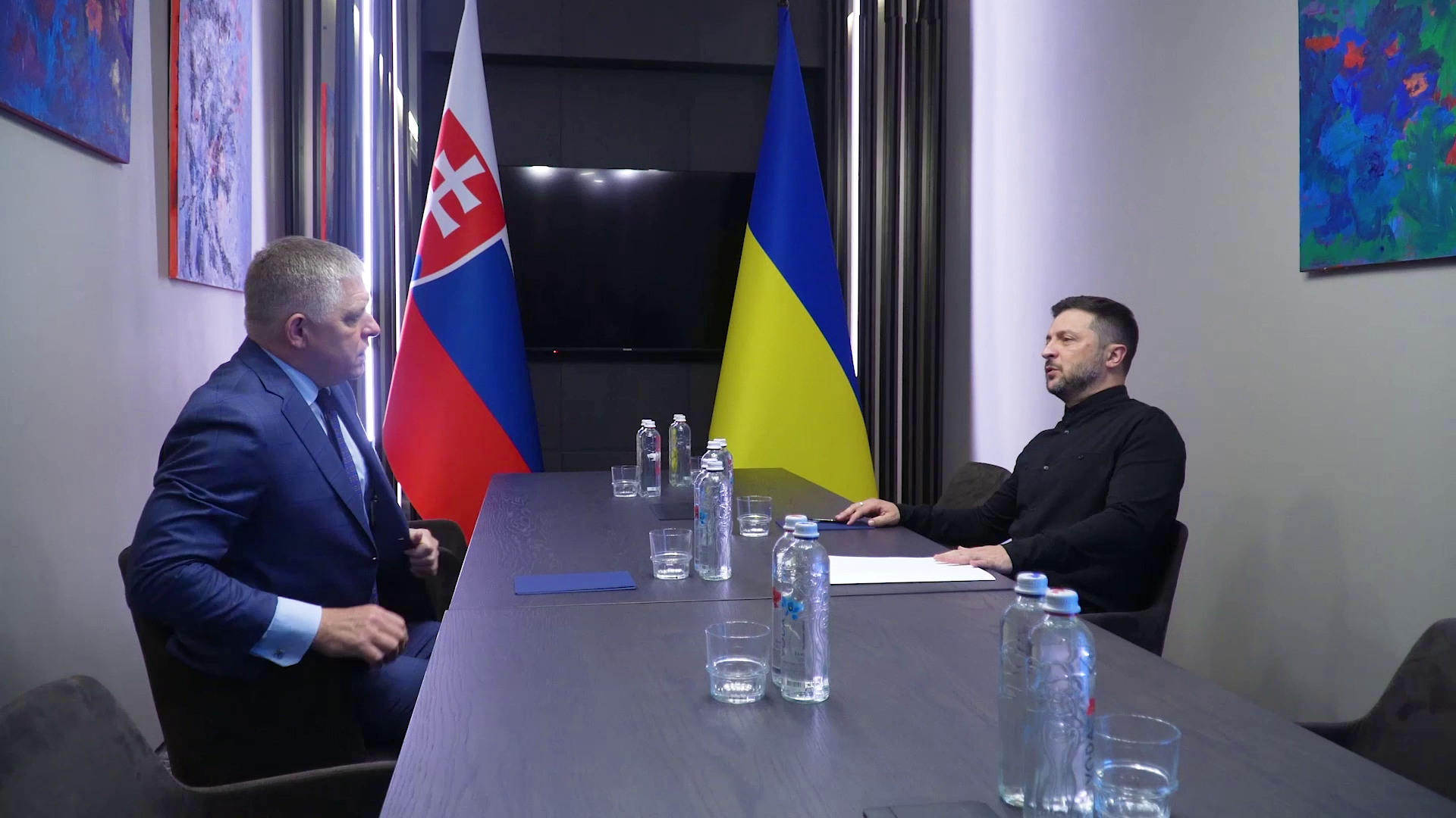 У российских нефти и газа нет будущего: Зеленский встретился с Фицо в Ужгороде. Видео