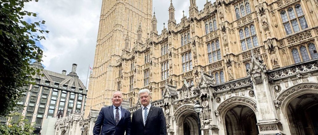 Посилення санкцій проти РФ і зброя: Порошенко у Британії провів переговори із урядовцями і депутатами