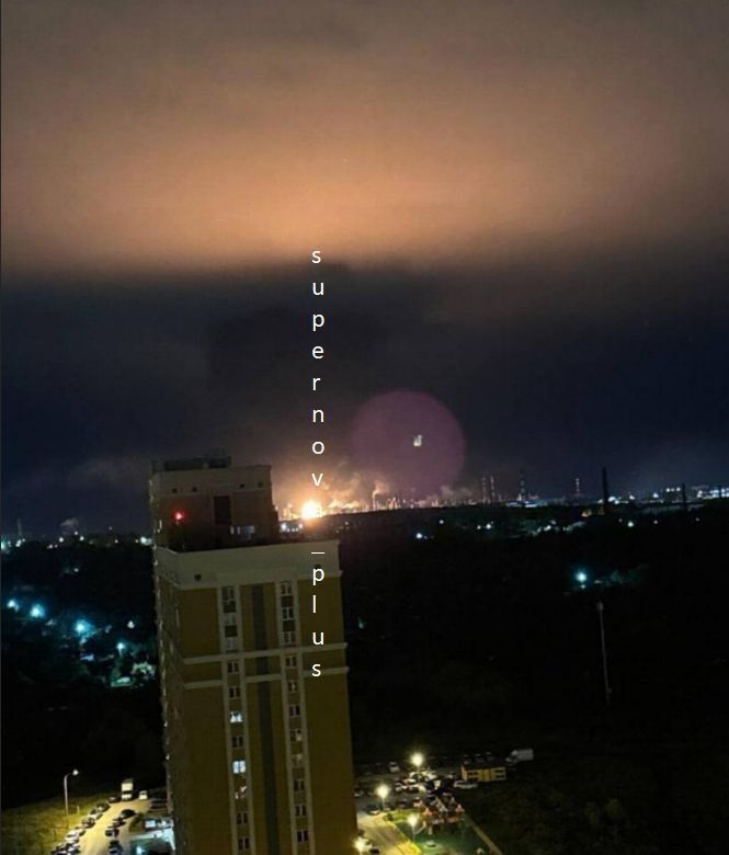 "Топливному кризису в России быть": дроны снова поразили НПЗ в Рязани, вспыхнул пожар. Фото и видео