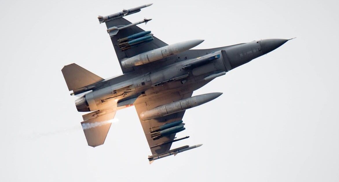 Україна очікує першу партію ракет ERAM від США: Aviation Week назвав терміни