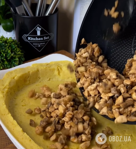 Значительно лучше привычного пюре: как приготовить вкусную картофельную запеканку на ужин