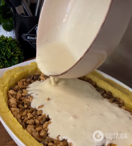 Значительно лучше привычного пюре: как приготовить вкусную картофельную запеканку на ужин