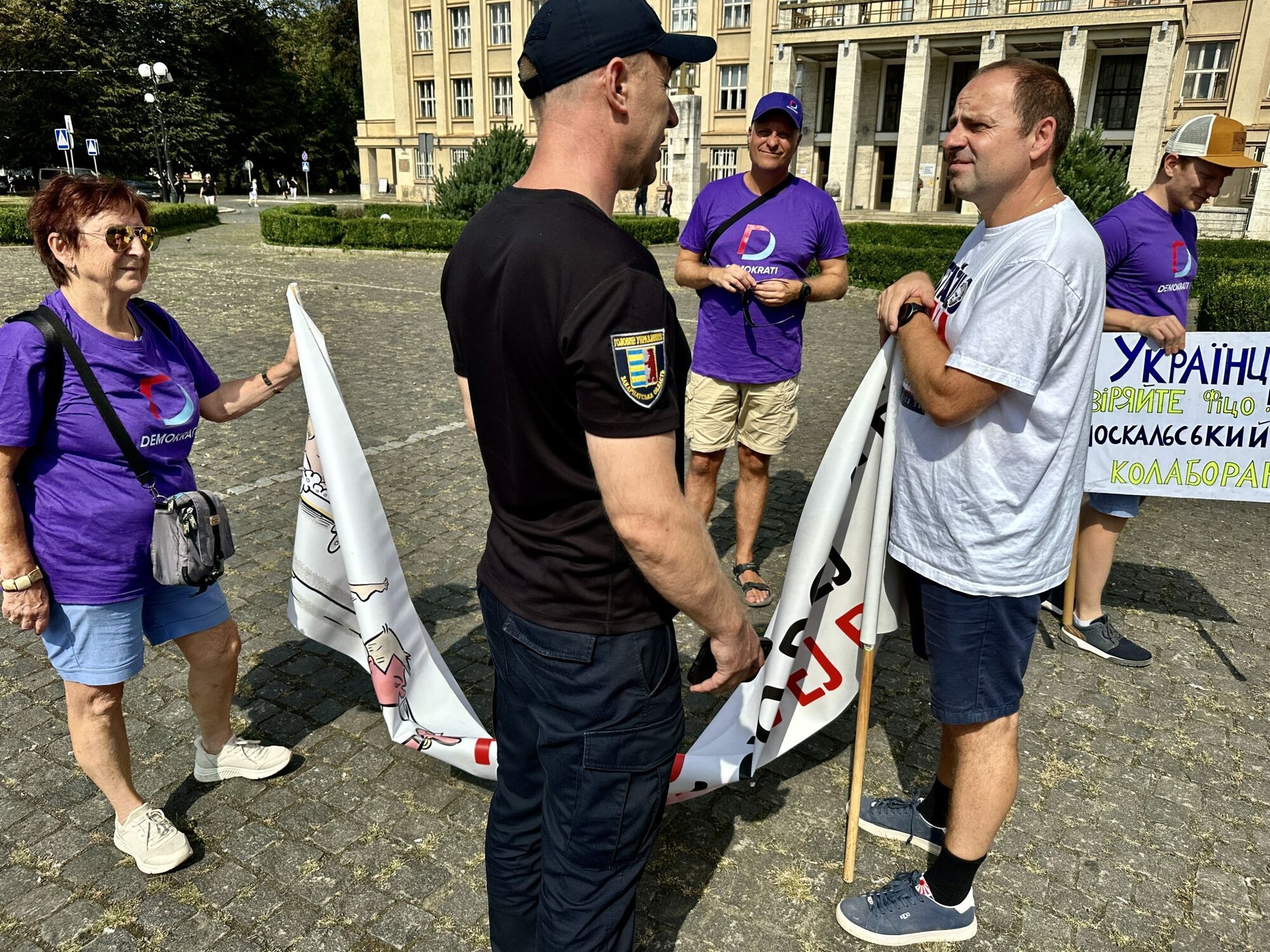 У российских нефти и газа нет будущего: Зеленский встретился с Фицо в Ужгороде. Видео