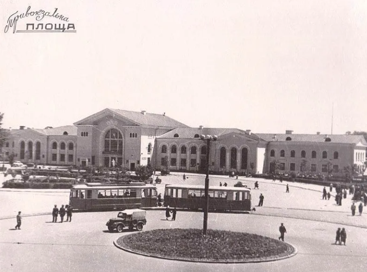 Деякі будинки залишилися лише на світлинах: історичні фото Вінниці у ХХ столітті