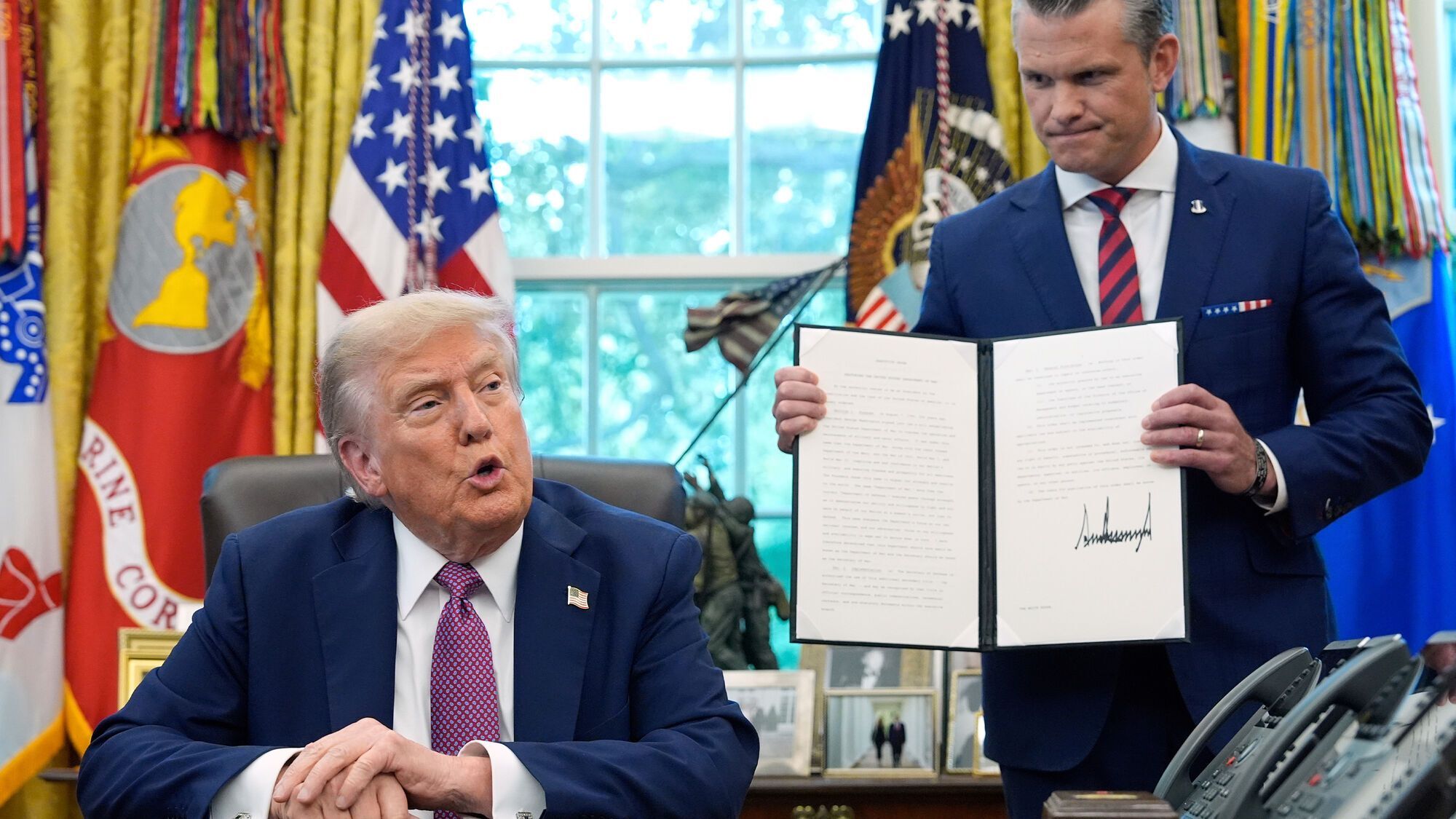 "Мы выиграли Первую и Вторую мировые войны": Трамп официально ввел Министерство войны