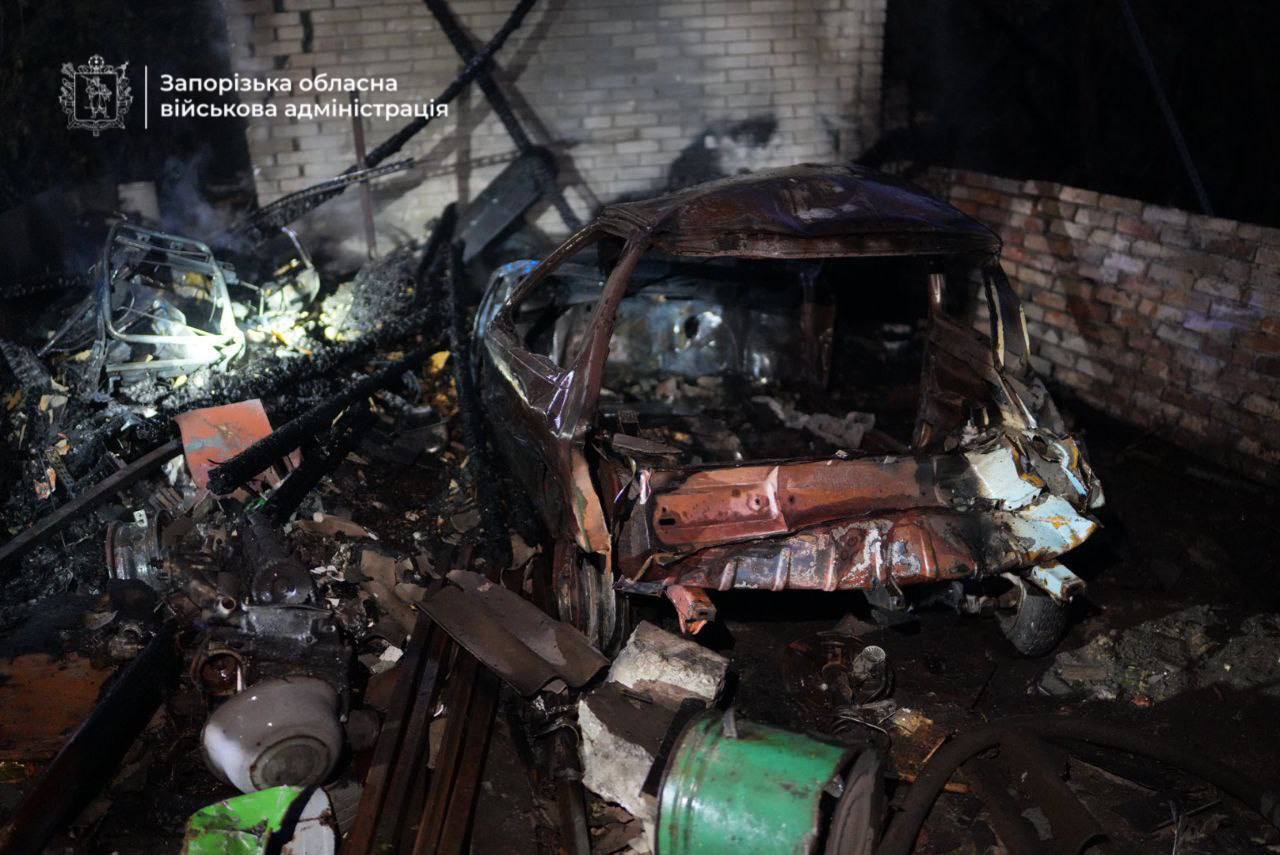 Россияне атаковали Запорожье дронами: пострадали жилые дома и детский сад, есть раненые. Фото и видео