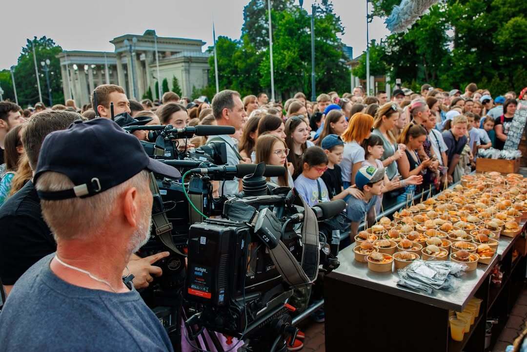 "МастерШеф 16": як проходить перший виїзний випуск, де годували дітей. Фото