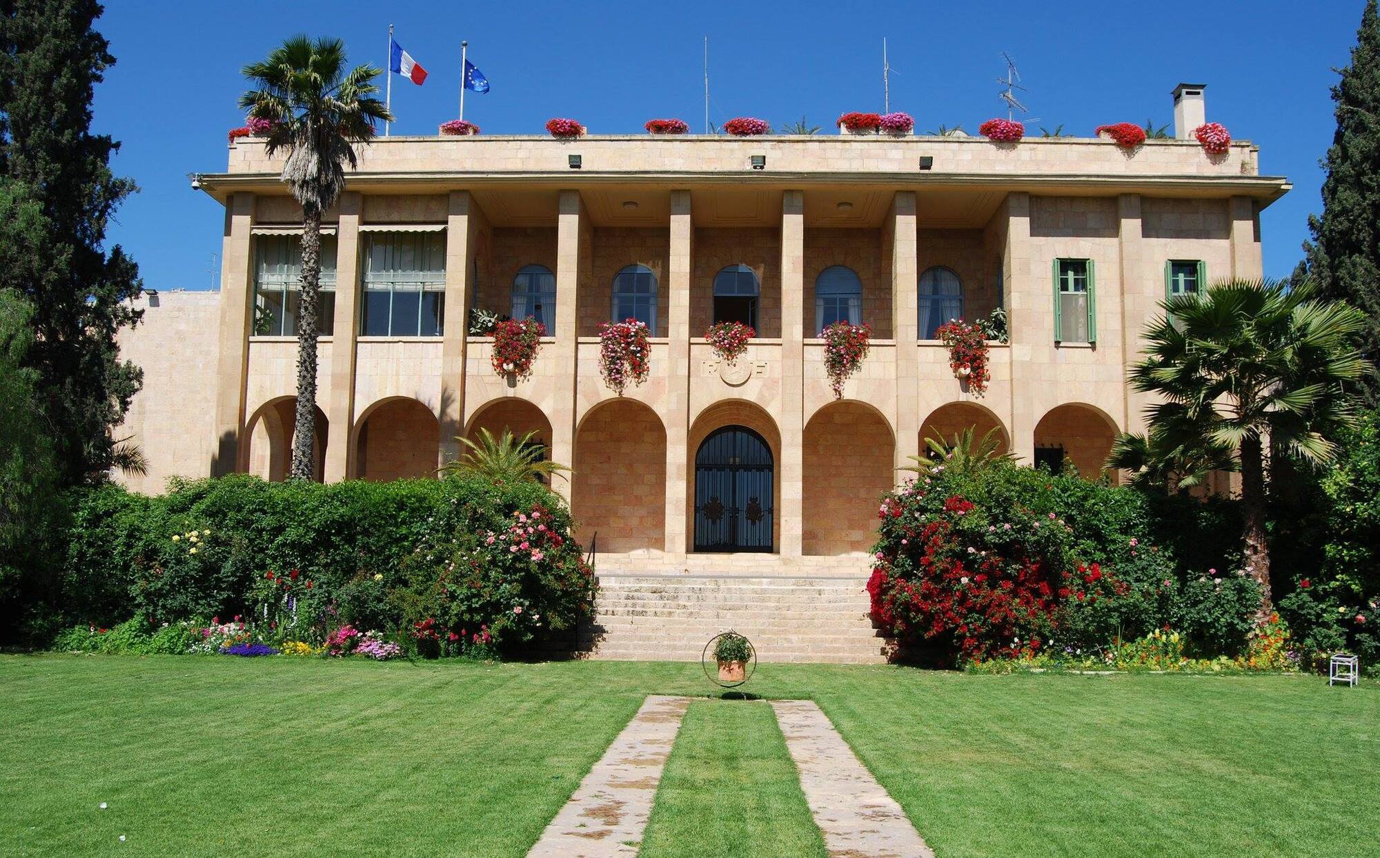 Подарунок ХАМАСу: Ізраїль пригрозив закрити французьке консульство у відповідь на визнання Палестини