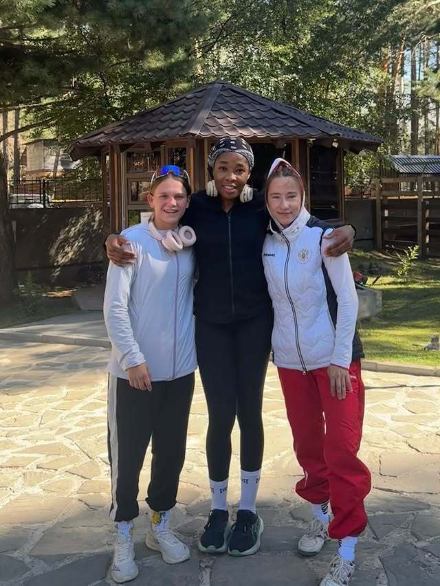 Чемпіонку Англії з боксу на чемпіонаті світу наздогнала карма за любов до Росії. Відео