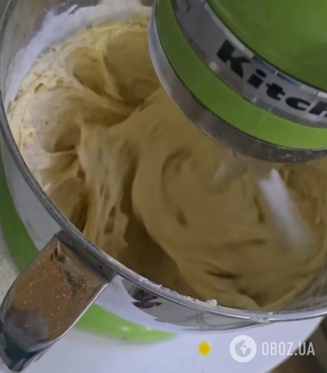 В меру сладкий и очень воздушный: как приготовить вкусный сливовый пирог к чаю