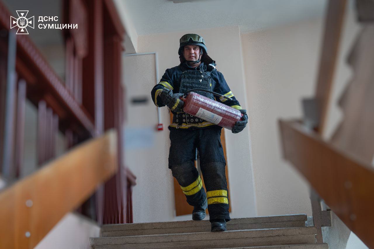 Оккупанты атаковали центр Сум: среди пострадавших – дети