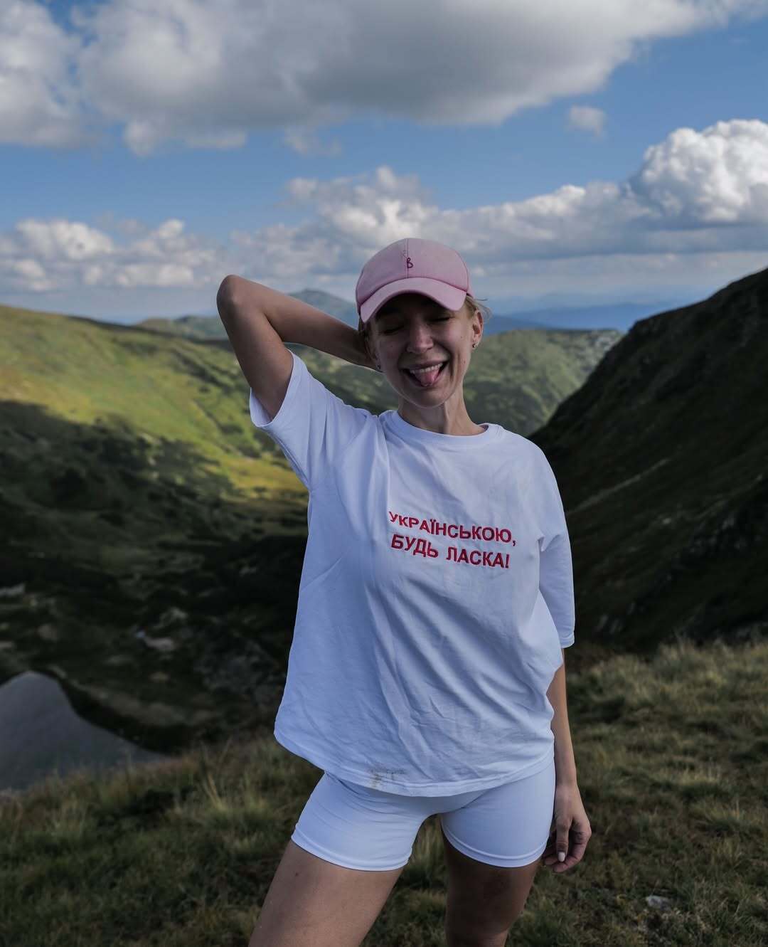 "Зловживає депутатськими повноваженнями": скандальна блогерка Мандзюк розлютилася на дії нардепа Гончаренка і пояснила, на якому етапі її кримінальна справа