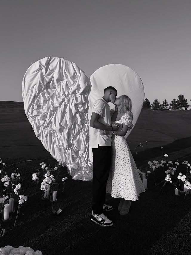 Даша Квиткова объявила о помолвке: что известно о возлюбленном-футболисте и сколько стоит ее кольцо с бриллиантами. Фото