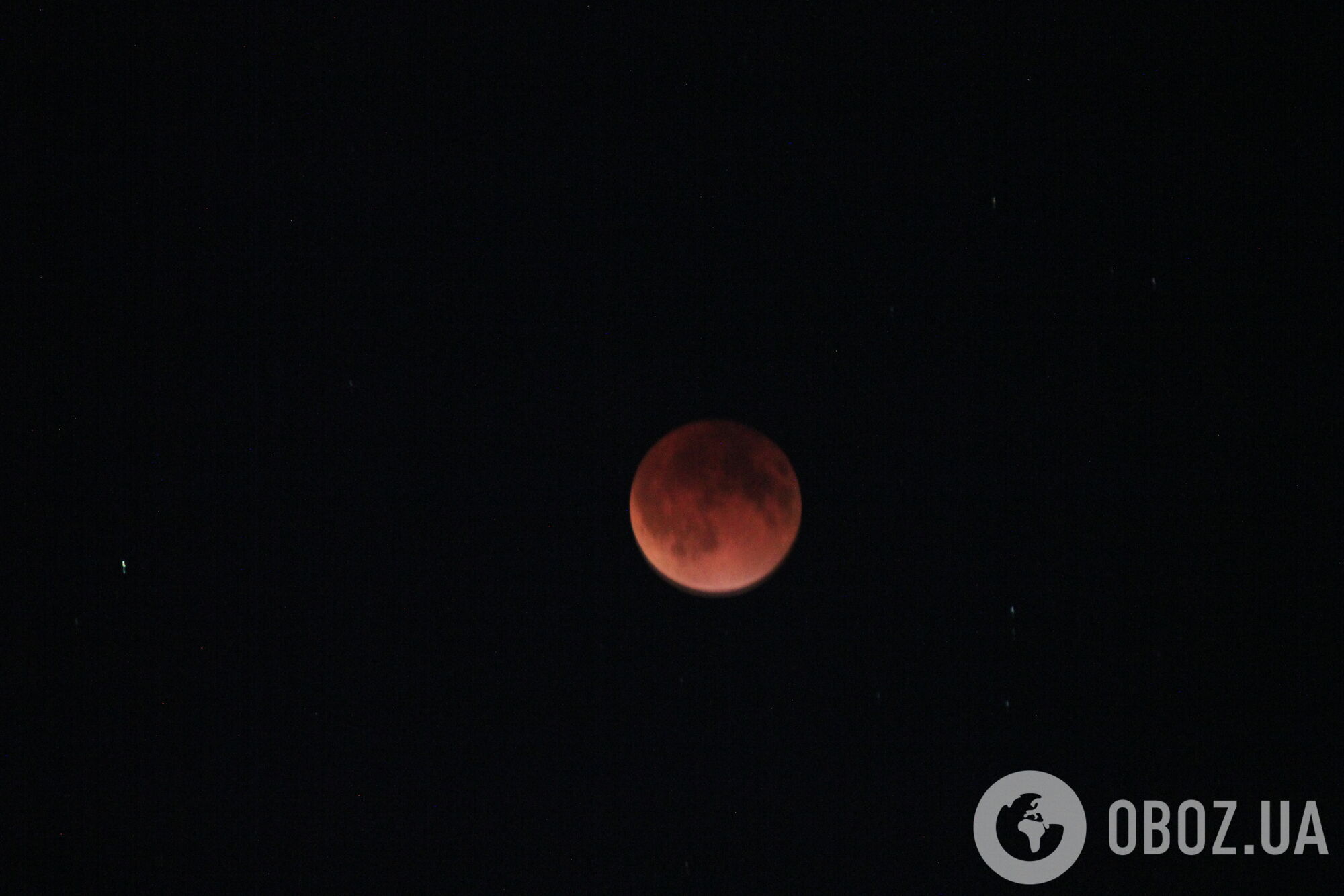 Над Украиной взошла Кровавая Луна. Фото