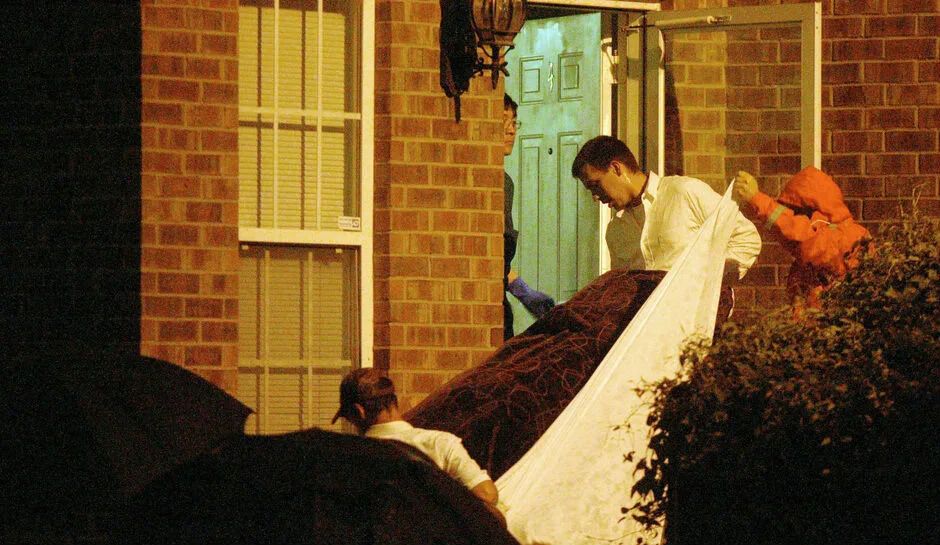 Убила экс-бойфренда и станцевала на допросе: жуткая история Шейны Хуберс, которую прозвали "сумасшедшей бывшей"