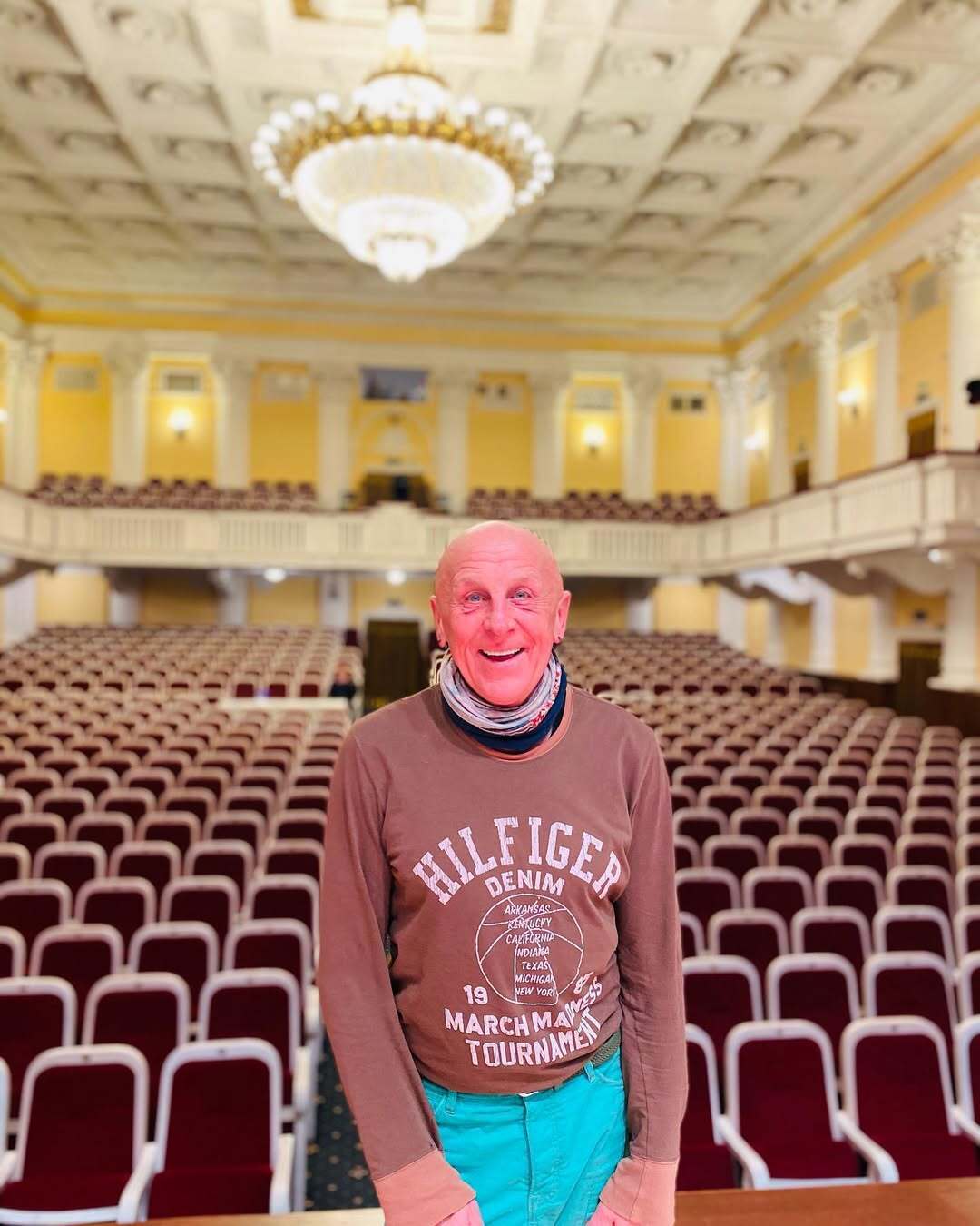 Народный артист Украины ошеломил семейной драмой, которая разделила его с сыном: 40 лет спустя он позвонил с предложением