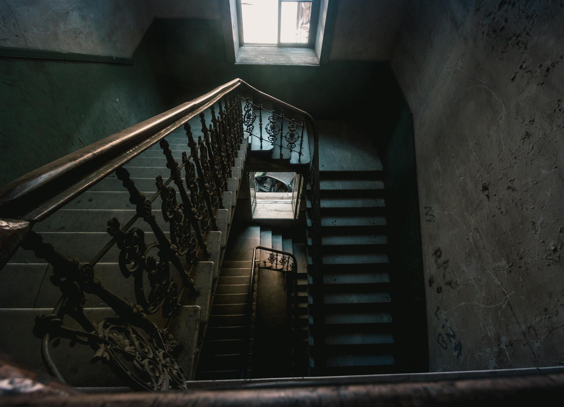 Чому в СРСР у будинках завжди була непарна кількість сходинок: пояснення