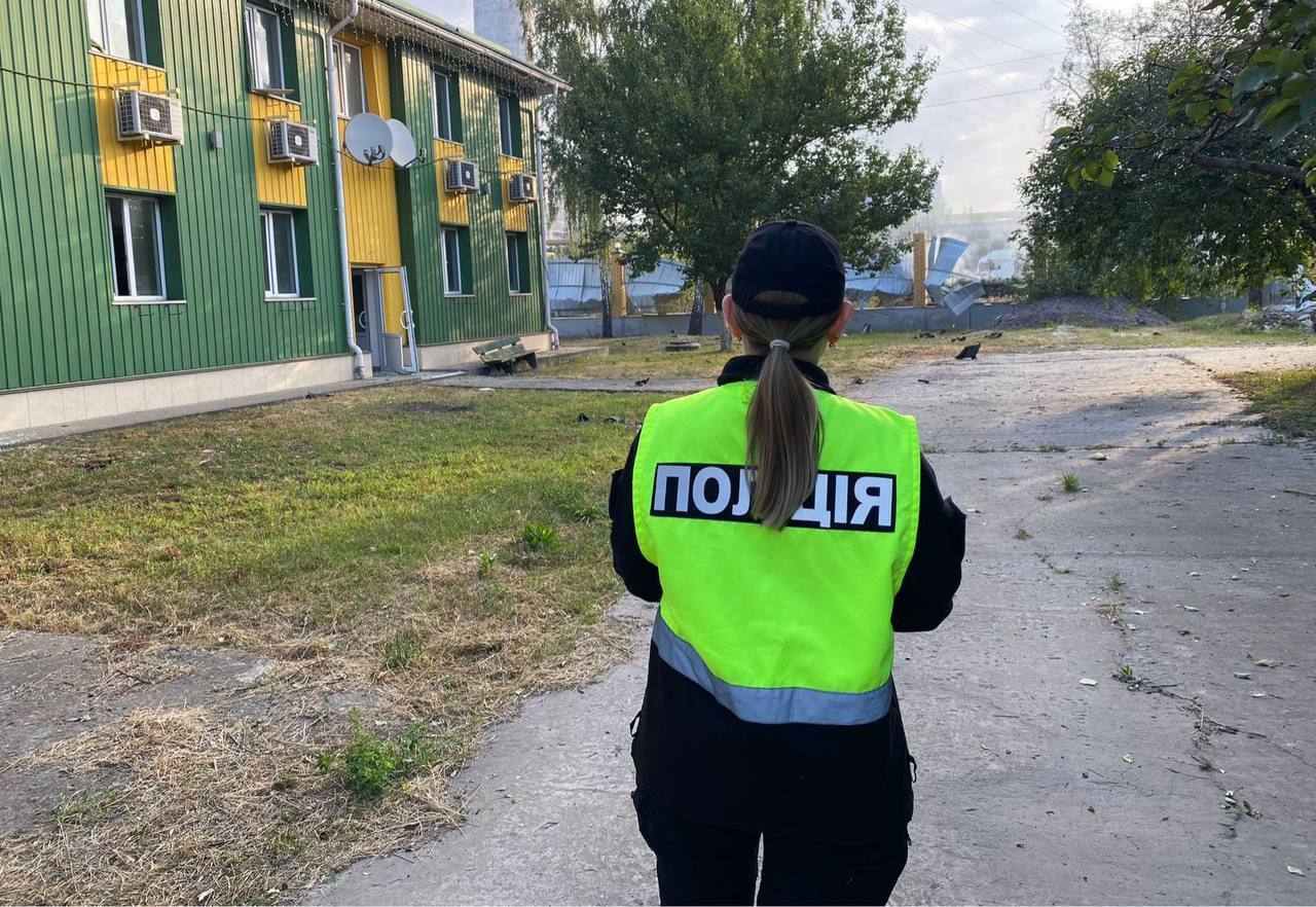 Є пошкодження, виникла пожежа: усі подробиці про наслідки російської атаки на Київщину 8 вересня. Фото