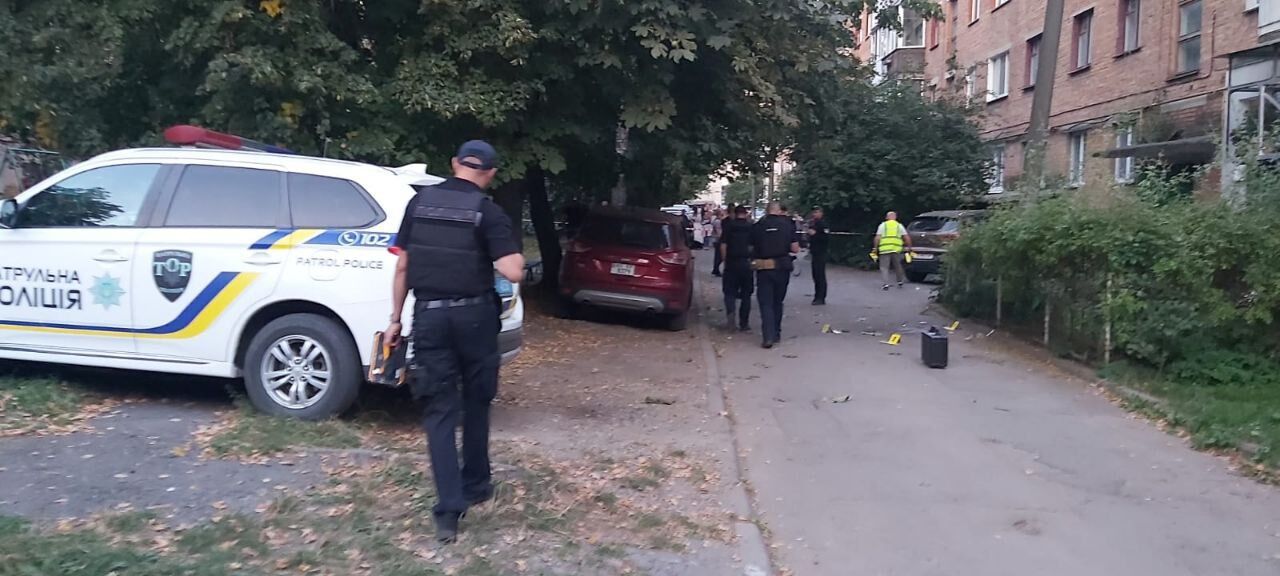 У Хмельницькому у дворі будинку підірвали гранату, постраждав перехожий: усі подробиці. Відео