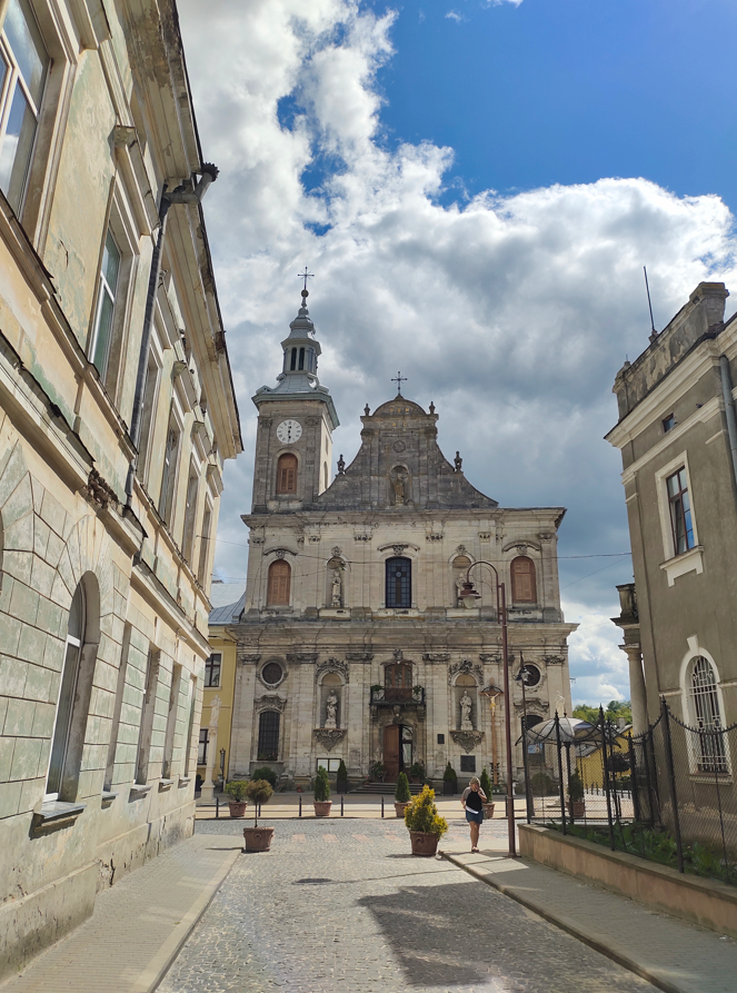 Золочів: не лише замок, а й місто з архітектурними цікавинками