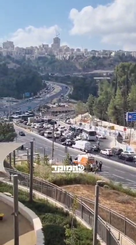 На в'їзді до Єрусалима сталася стрілянина: шість людей загинули, десять поранено. Фото і відео